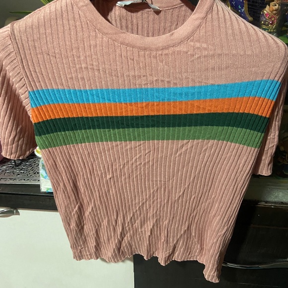 ONLY top new with tags ! Soft material ! Strips all over all ! - Picture 6 of 6